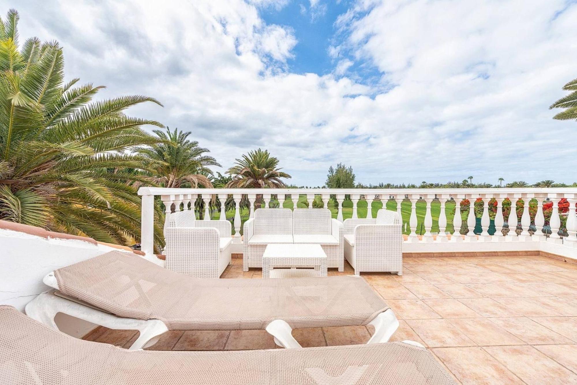 Hotell Elegant Bungalow,views,swimming Pool,golf Camp